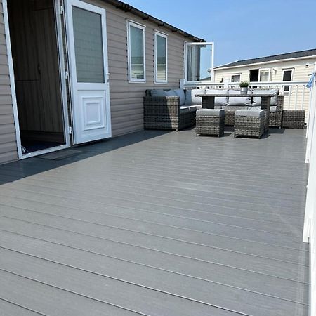 Beautiful Caravan In Trecco Bay! 74 Sycomore Bridgend  Zewnętrze zdjęcie