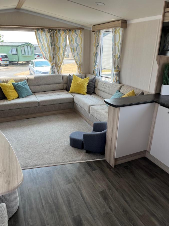 Beautiful Caravan In Trecco Bay! 74 Sycomore Bridgend  Zewnętrze zdjęcie