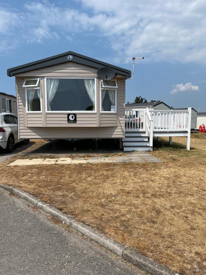 Beautiful Caravan In Trecco Bay! 74 Sycomore Bridgend  Zewnętrze zdjęcie